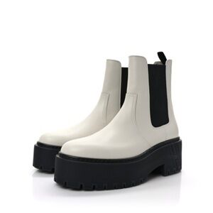 HERMES Calfskin Harrow Ankle Boots Size 37 Beige Glaise